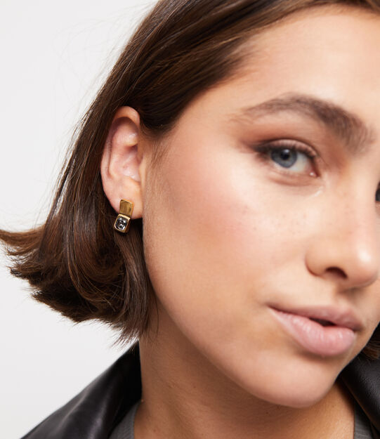 Stud earrings with white crystal